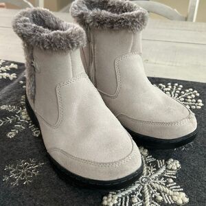 KHOMBU SUEDE fur Lined Ankle Boots Size 9
